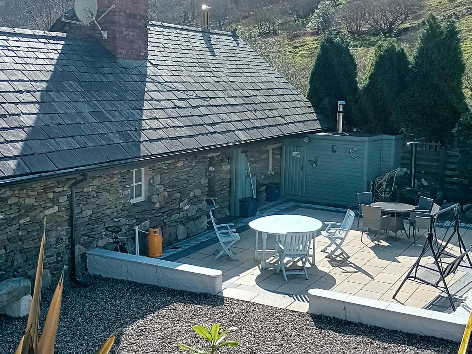 Clarisses Cottage Laragh Eksteriør billede
